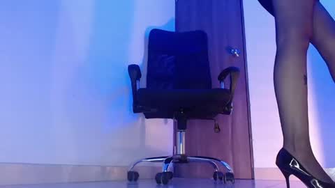   online show from April 16, 2026, 11:51 pm