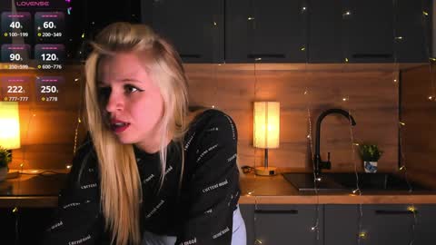 Im online every day 1700 GMT-4 online show from February 7, 2025, 10:20 pm