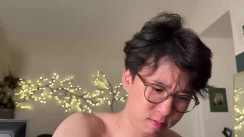 wang online show from October 18, 2025, 12:02 am