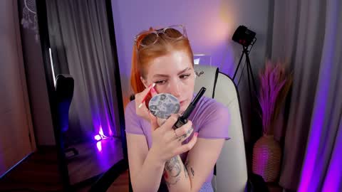 Snapshot of unicent chatting on December 17, 2024, 8:43 pm Call me Mira thumbs up its make me happy online show from December 17, 2024, 8:43 pm