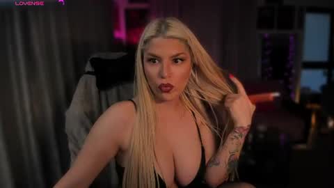 Snapshot of unicornsandboobs chatting on July 13, 2026, 6:11 pm Carla online show from July 13, 2026, 6:11 pm