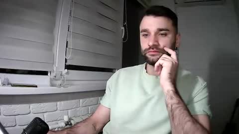 Snapshot of unnknow2024 chatting on April 3, 2026, 8:07 pm SlavaVibes online show from April 3, 2026, 8:07 pm