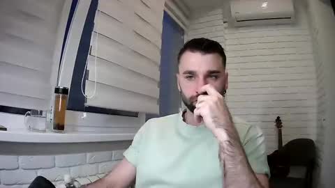 Snapshot of unnknow2024 chatting on April 4, 2026, 4:59 pm SlavaVibes online show from April 4, 2026, 4:59 pm