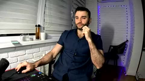 Snapshot of unnknow2024 chatting on April 13, 2026, 6:02 pm SlavaVibes online show from April 13, 2026, 6:02 pm