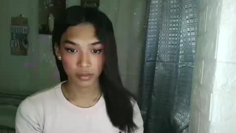 ur_dazzlingmorenaxx online show from November 18, 2025, 2:17 am