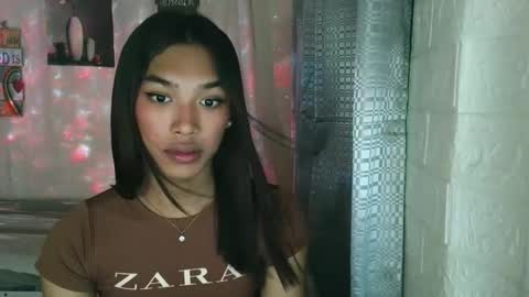 ur_dazzlingmorenaxx online show from December 1, 2025, 3:00 am