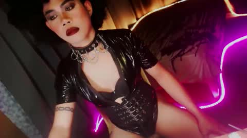 MISS ANNA online show from November 30, 2025, 5:11 am