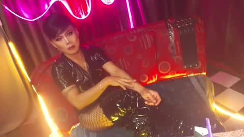 MISS ANNA online show from February 12, 2026, 5:41 pm