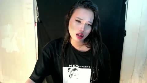 chesca online show from September 12, 2025, 2:17 pm