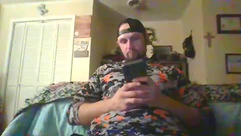 ur_zaddy4now online show from February 13, 2025, 5:26 am