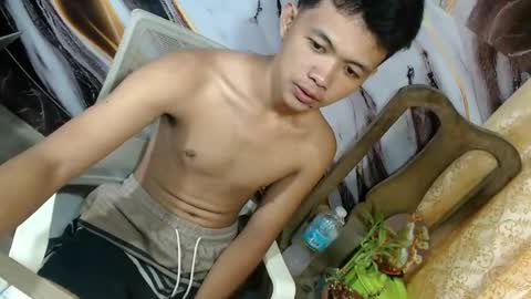 Snapshot of urasian_bbboyxxx chatting on July 13, 2026, 10:56 pm urasian_bbboyxxx online show from July 13, 2026, 10:56 pm