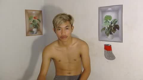 urasian_jomarie online show from March 3, 2026, 4:24 pm