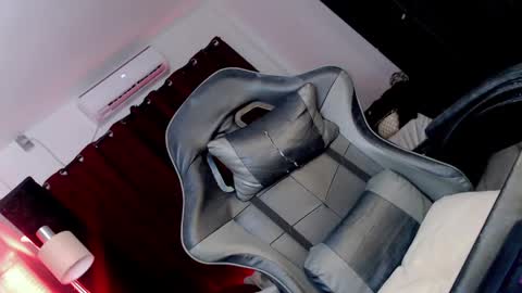 Snapshot of urasian_sweet_ria19 chatting on July 15, 2026, 11:54 pm Ria online show from July 15, 2026, 11:54 pm