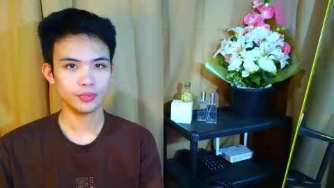 urasiancumboix2 online show from October 20, 2025, 11:16 pm