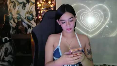 Snapshot of urasiandreamgirlxxx chatting on April 16, 2026, 8:15 am jess online show from April 16, 2026, 8:15 am