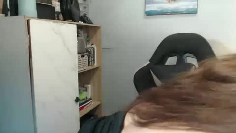 urasianfuckprincessxxx online show from January 14, 2025, 12:00 am