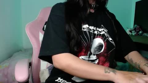 Danielle  online show from December 5, 2024, 9:50 am