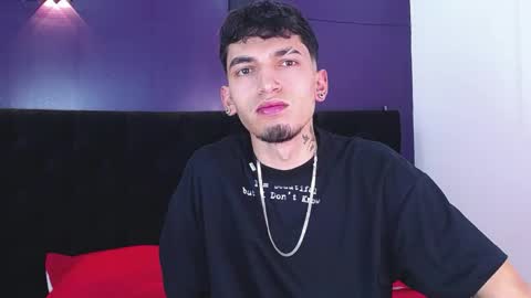 Snapshot of urban_blue chatting on April 9, 2026, 8:03 pm BLUE online show from April 9, 2026, 8:03 pm