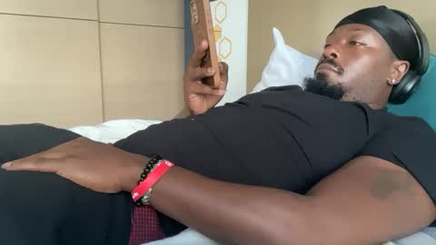 urbandick5 online show from April 9, 2026, 11:48 am