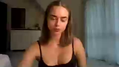 Leah  online show from June 14, 2026, 6:32 pm