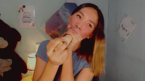 Snapshot of urblossom_harahxxx chatting on January 21, 2025, 12:15 am urblossom_harahxxx online show from January 21, 2025, 12:15 am