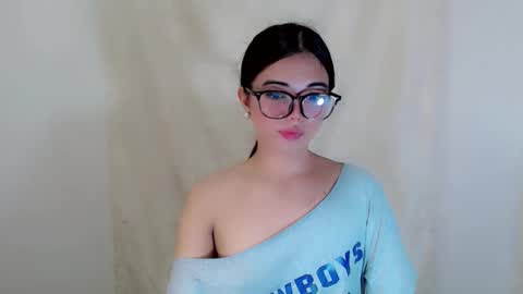 urcutie_ayah online show from October 30, 2025, 9:11 am