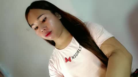 trixie tan online show from September 9, 2025, 3:33 pm