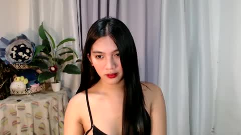 Snapshot of urdreamgirl_ chatting on February 5, 2025, 1:54 pm Trixie online show from February 5, 2025, 1:54 pm