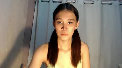 Snapshot of urdreamgirl_stephanie chatting on April 19, 2026, 8:24 am stephanie online show from April 19, 2026, 8:24 am