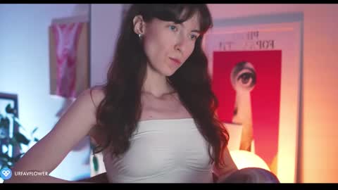 Snapshot of urfavflwers chatting on February 3, 2025, 8:03 pm Aleksandra online show from February 3, 2025, 8:03 pm