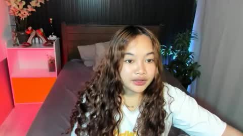 Scarlet online show from October 19, 2025, 12:55 am