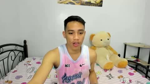 urfucker_vinz online show from February 25, 2026, 5:17 am