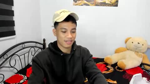 urfucker_vinz online show from April 30, 2026, 5:36 am