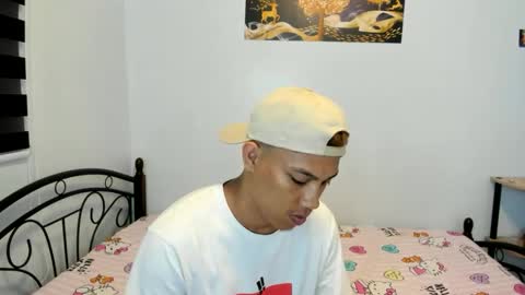 urfucker_vinz online show from May 31, 2026, 1:18 pm