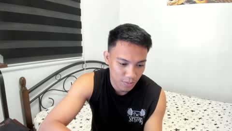 Snapshot of urfucker_vinz chatting on July 2, 2026, 2:45 pm urfucker_vinz online show from July 2, 2026, 2:45 pm