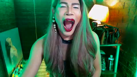 queen norelle online show from March 6, 2025, 2:51 pm