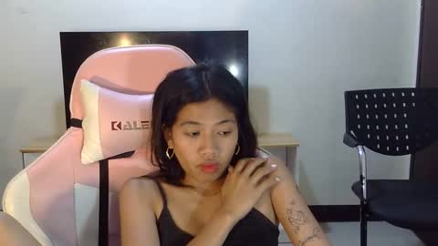 urhayumi_slut online show from November 1, 2025, 5:04 pm