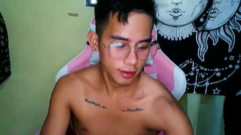 Snapshot of urhot_joshxx chatting on February 11, 2025, 8:58 am Josh online show from February 11, 2025, 8:58 am