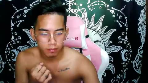 Snapshot of urhot_joshxx chatting on February 12, 2025, 2:56 am Josh online show from February 12, 2025, 2:56 am