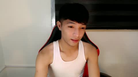 Snapshot of urhotethanxx chatting on June 22, 2026, 4:37 pm Ethan online show from June 22, 2026, 4:37 pm