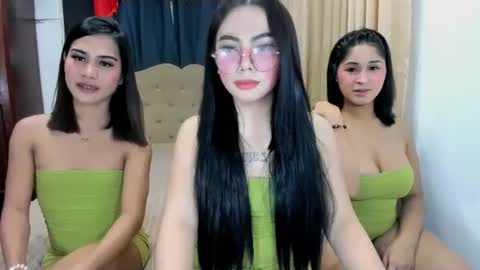 Snapshot of urhotgirl_sexyariela chatting on June 17, 2026, 8:32 pm urhotgirl_sexyariela online show from June 17, 2026, 8:32 pm