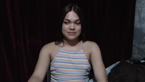 urhottie_bella online show from April 2, 2026, 7:33 pm