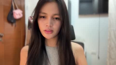 Amira online show from September 25, 2025, 12:58 am