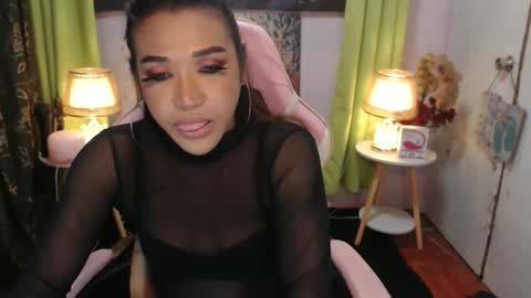 Queen Nicole online show from February 17, 2025, 12:16 pm