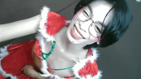 Snapshot of urlovely_ariana chatting on December 6, 2024, 2:06 pm Ariana online show from December 6, 2024, 2:06 pm