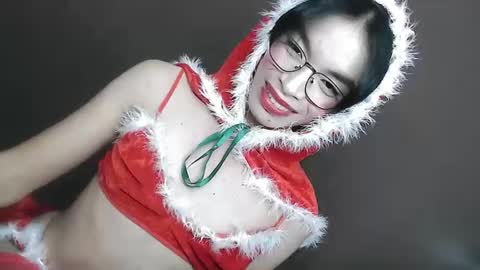 Snapshot of urlovely_ariana chatting on December 11, 2024, 12:44 pm Ariana online show from December 11, 2024, 12:44 pm