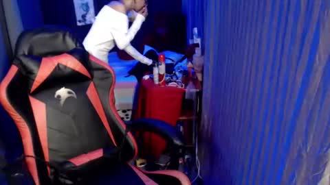 urlovelychinita online show from January 11, 2025, 1:06 am