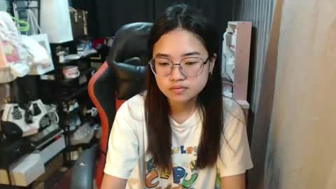 urlovelychinita online show from October 10, 2025, 7:46 pm