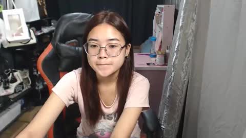 urlovelychinita online show from October 29, 2025, 11:17 pm