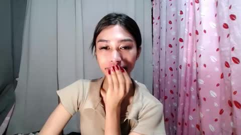 urloverjasmine_xx online show from May 9, 2026, 6:24 pm